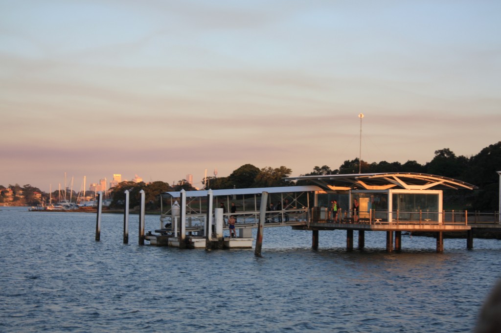 sydney ferry embarcadero 