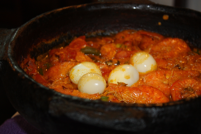 Denso plato en Sao Luis: moqueca de huevos y langostinos